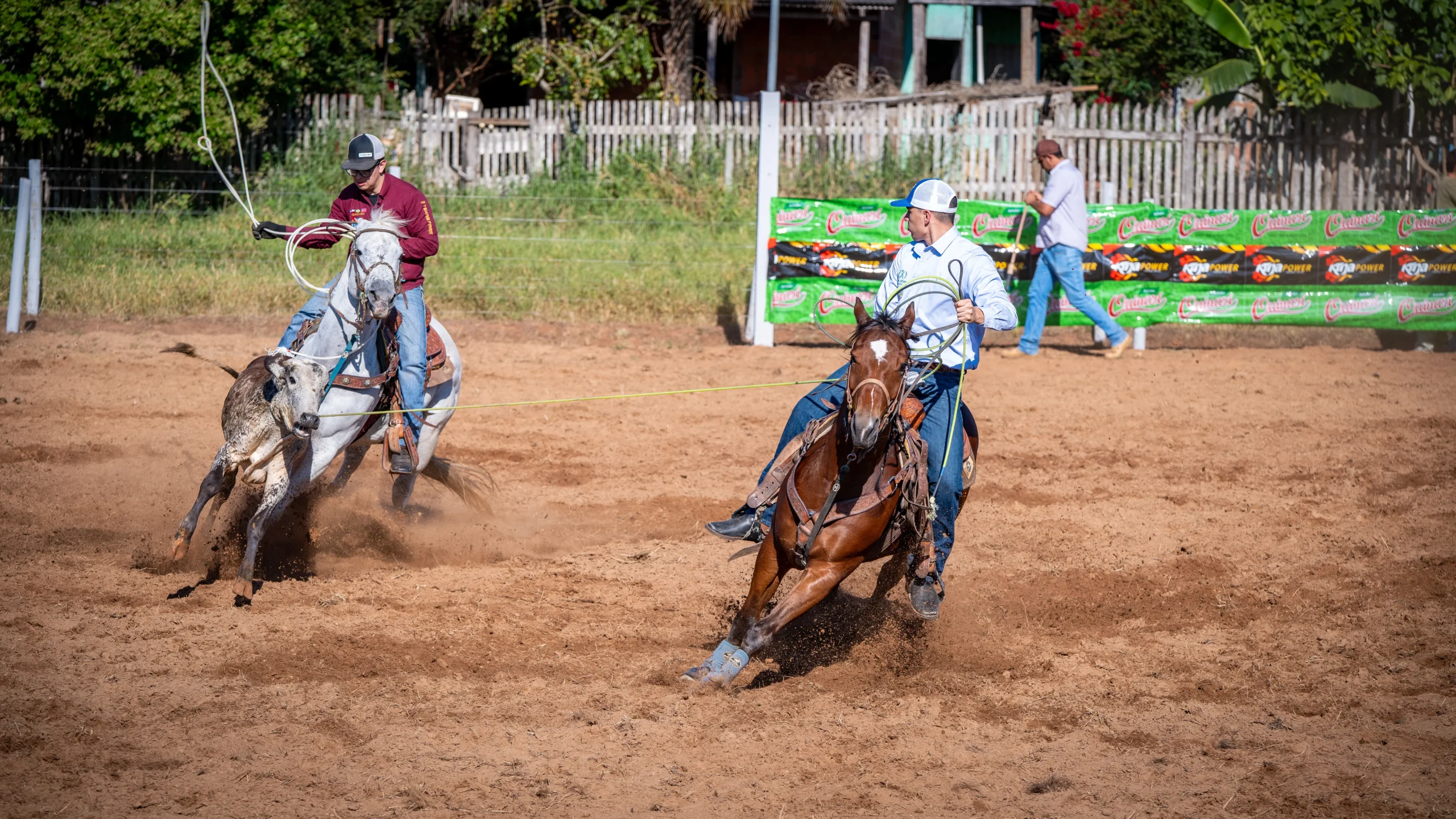 Bebidas Quinarí marca presença no JD Ranch Team Roping com energia e tradição