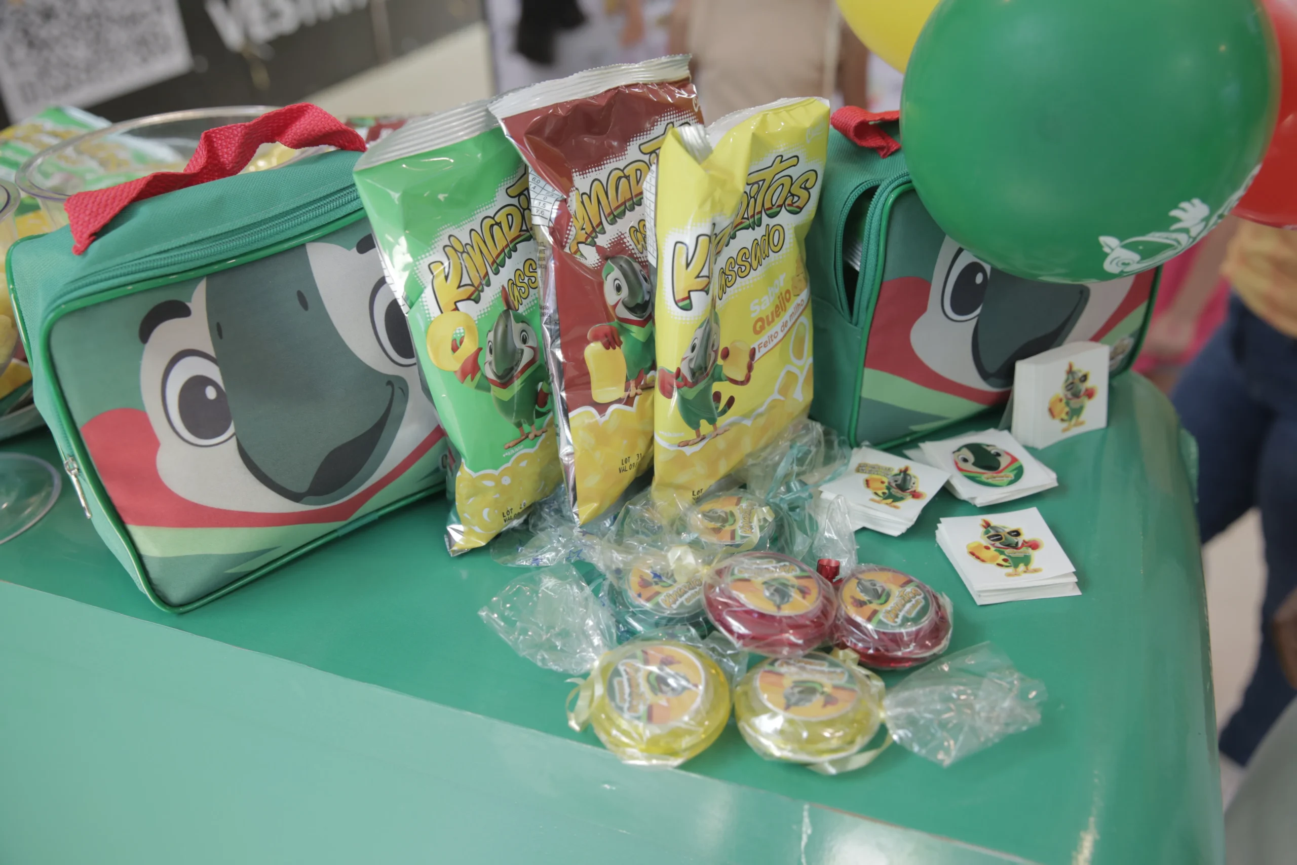 Bebidas Quinarí e Kinaritos celebram o Dia das Crianças com ação especial no shopping