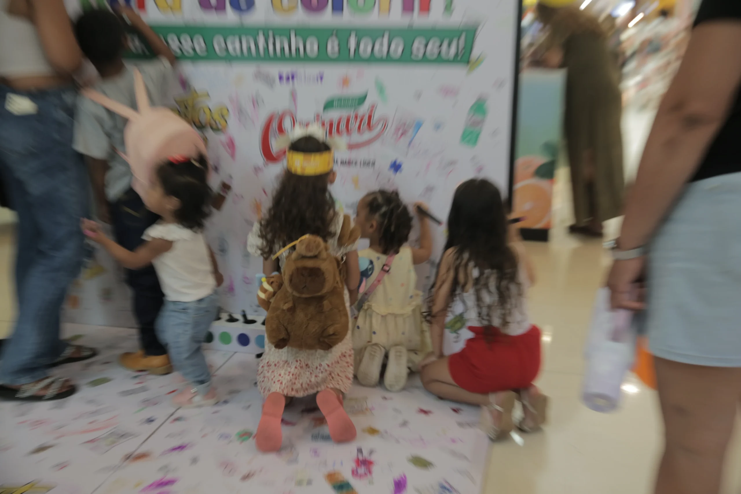 Bebidas Quinarí e Kinaritos celebram o Dia das Crianças com ação especial no shopping