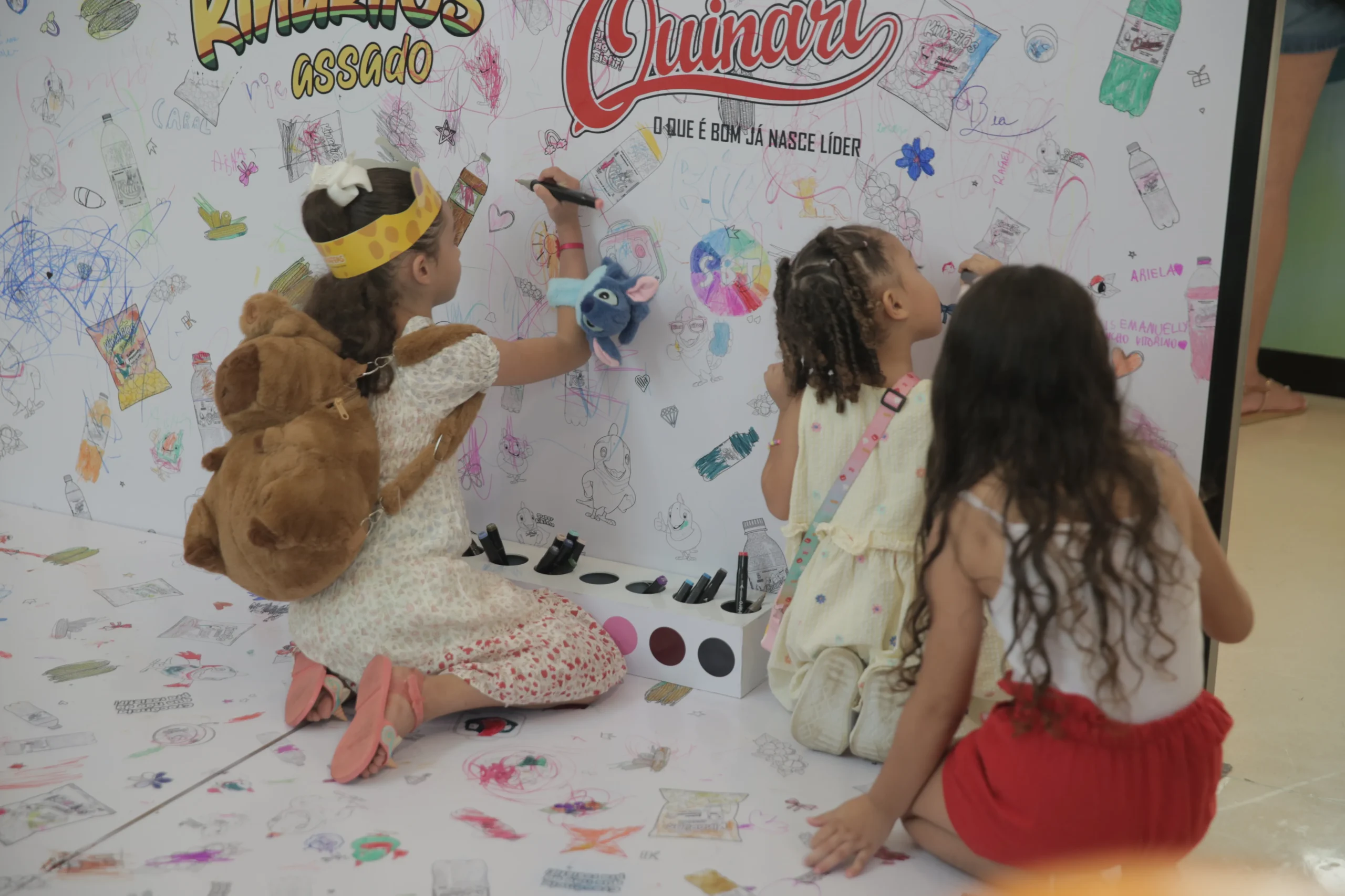 Bebidas Quinarí e Kinaritos celebram o Dia das Crianças com ação especial no shopping