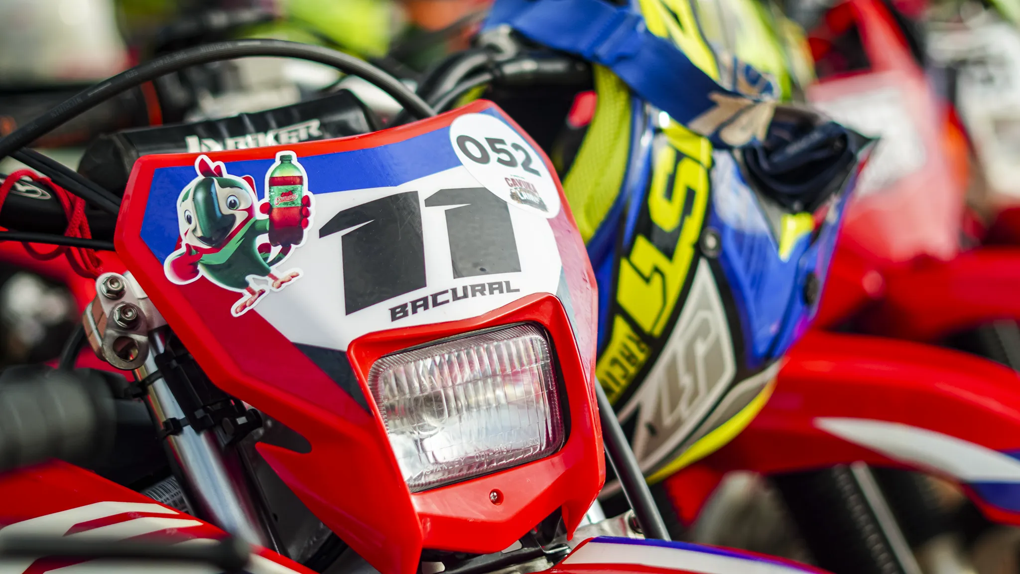 Bebidas Quinarí acelera junto com o Trilhão CavukaLama e fortalece presença em eventos de aventura